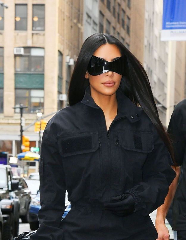 Kim Kardashian : canon dans son look digne d’une science-fiction