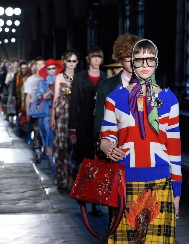 2 Juin 2016 : Gucci crée la controverse en défilant à l’abbaye de Westminster