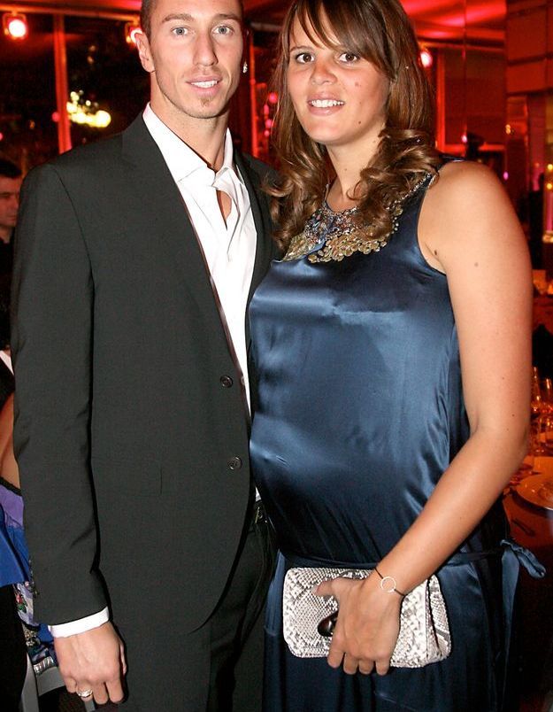 Laure Manaudou Affiche Ses Rondeurs De Femme Enceinte Elle
