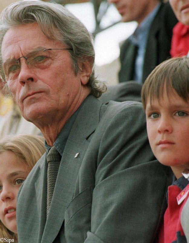 Les Confidences Du Fils D Alain Delon Ce Soir Sur Tf1 Elle