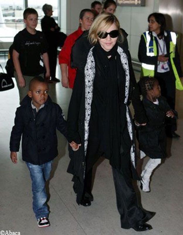 Madonna de retour au Malawi avec ses enfants