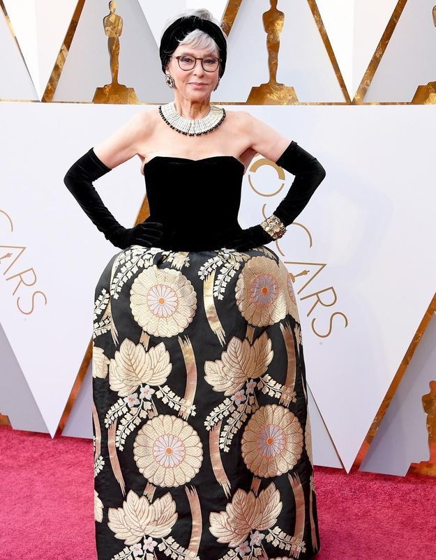 Oscars 2018 : l’actrice Rita Moreno porte la même robe à 56 ans d'écart !