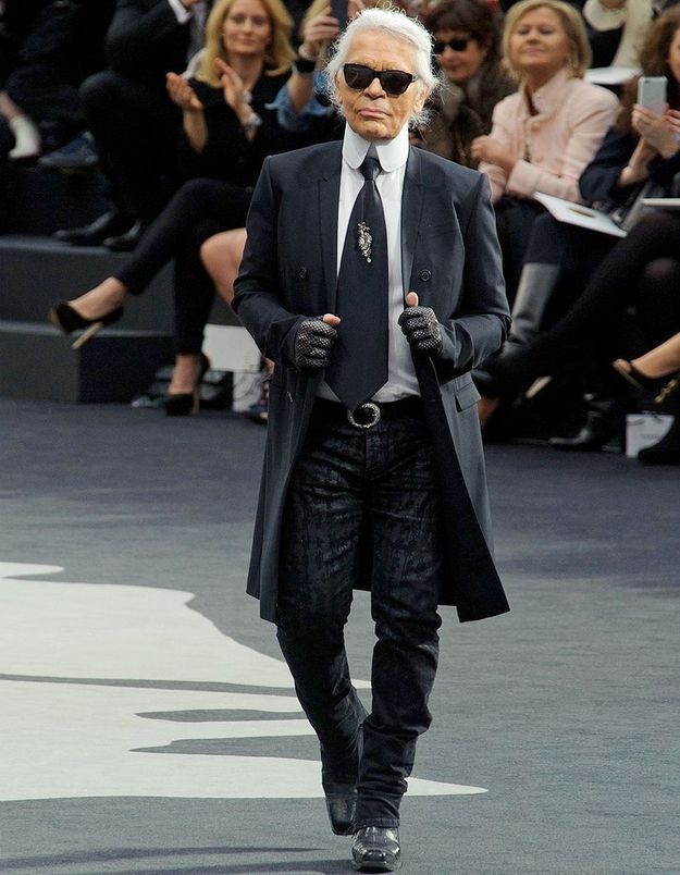 2004 Chanel Karl Lagerfeld Vanessa Paradis fashion 1-page MAGAZINE