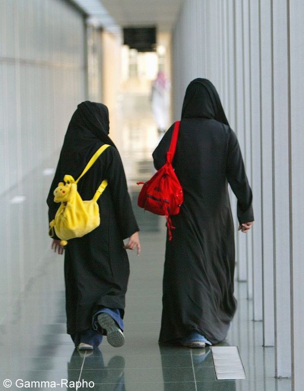 Arabie Saoudite : les femmes pistées lorsqu’elles quittent le pays