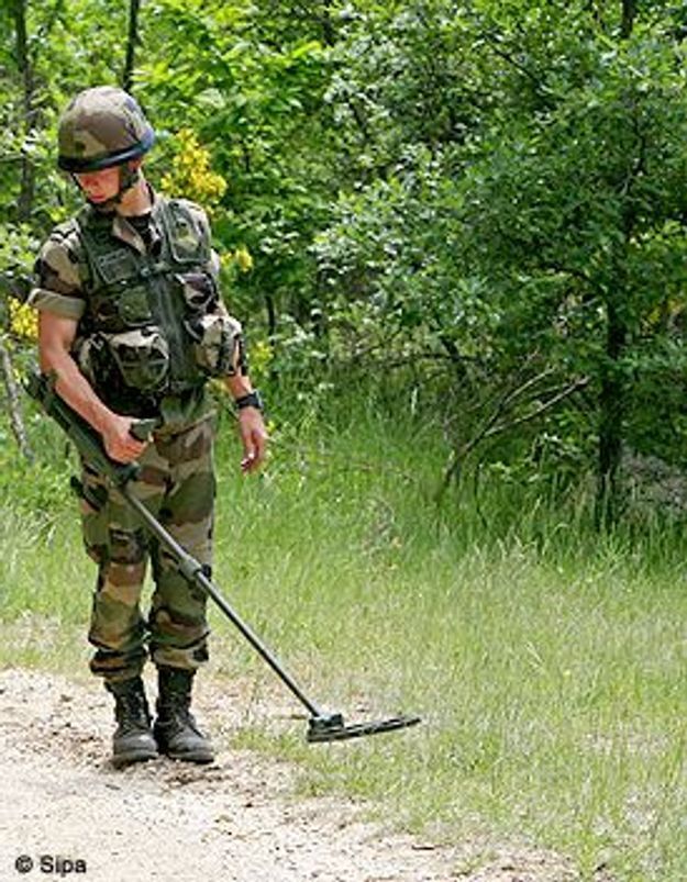 Cinq alertes à la bombe dans les Pyrénées-Atlantiques et les Landes
