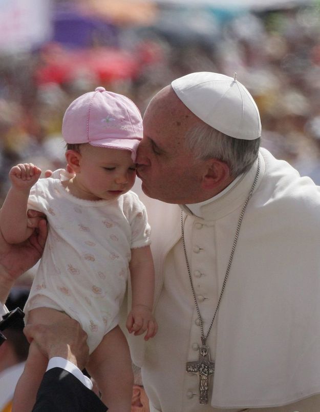 Le pape dénonce publiquement les abus contre les enfants 
