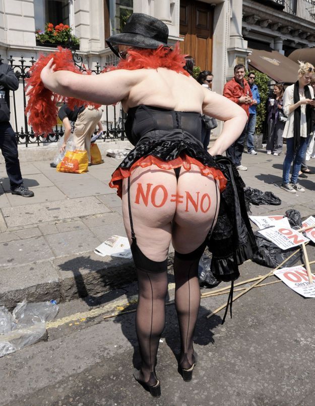 Marche Des Salopes A Londres Nous Sommes Toutes Des Femmes De Chambre Elle