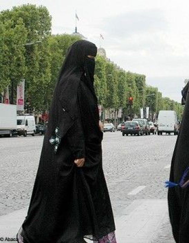 Port du niqab : une Bordelaise verbalisée