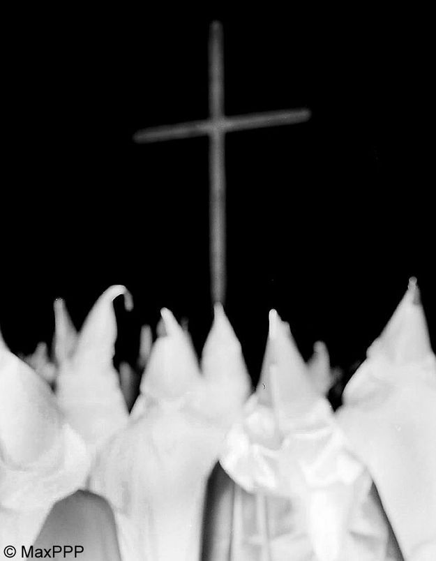 USA : une agression du Ku Klux Klan mise en scène ?