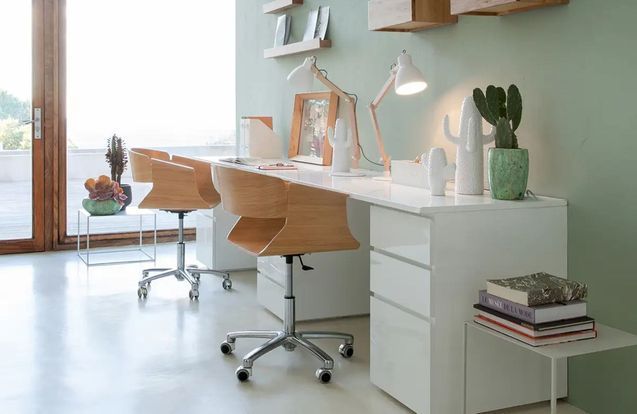 20 chaises de bureau pour allier beau design et bon travail