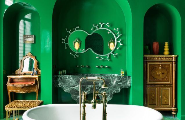 Uchronia imagine un appartement complètement fou marqué par une explosion de couleurs