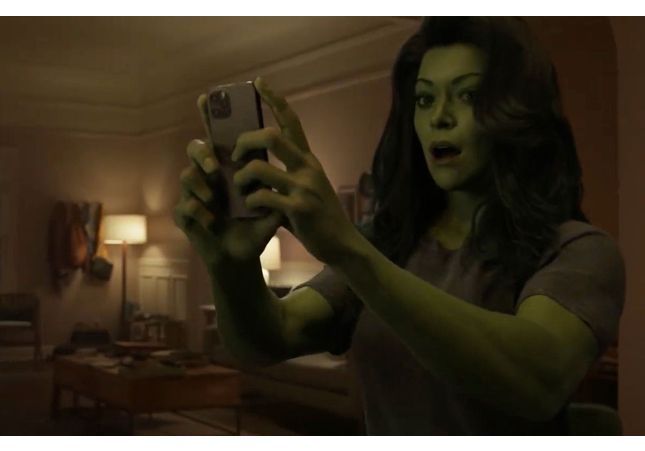 She Hulk : dans la nouvelle bande-annonce, le géant vert Marvel est une femme