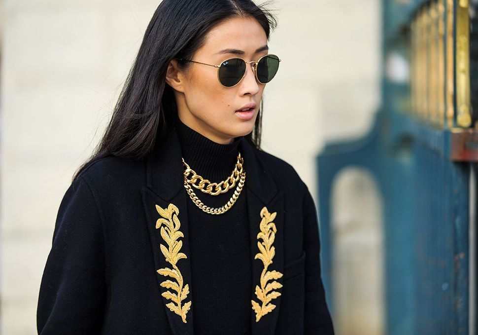 30 bijoux dores pour illuminer son look - Voici les tendances bijoux de 2022