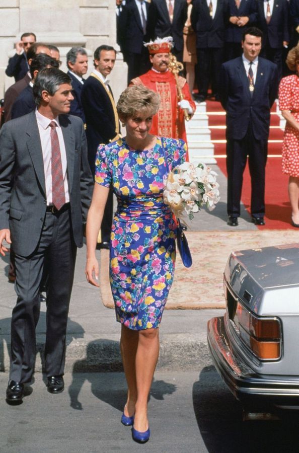 Une robe à fleurs