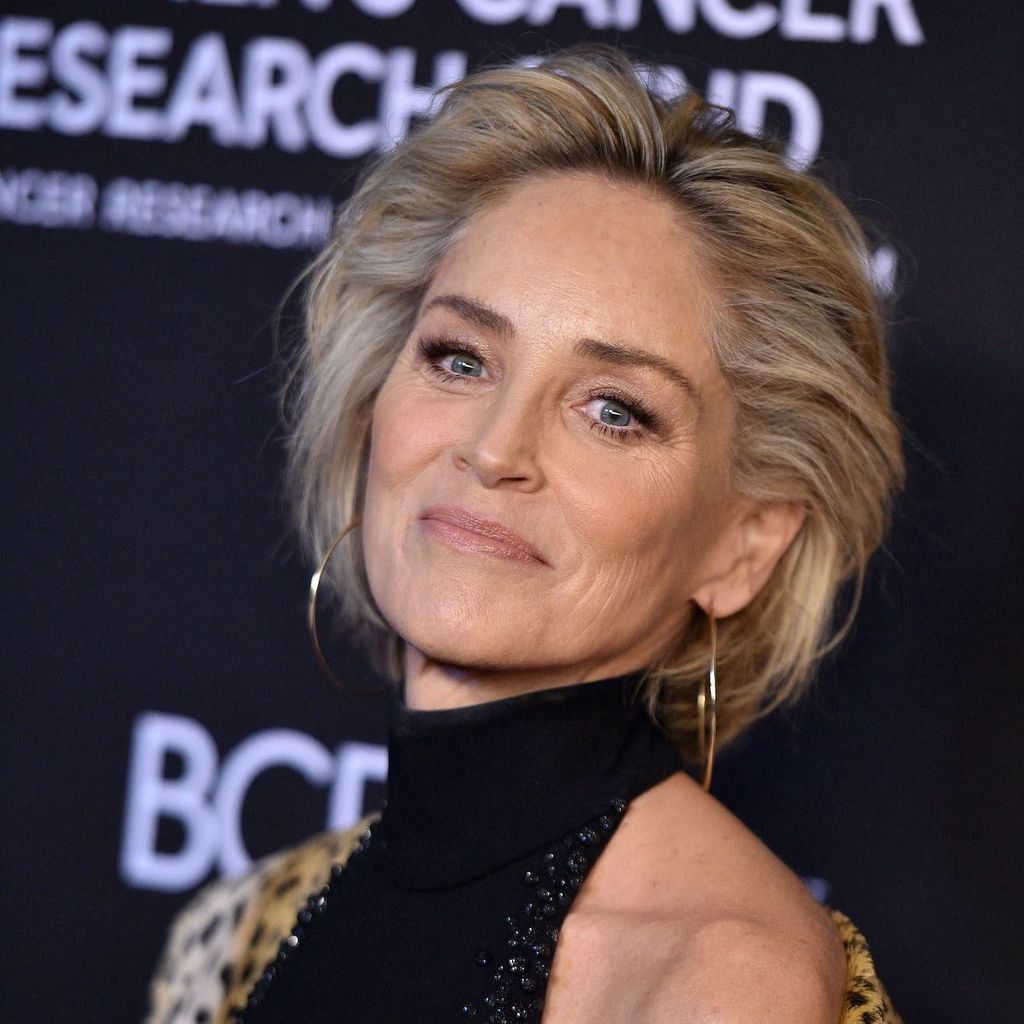 Sharon Stone Troque Ses Cheveux Lisses Pour Un Carre Boucle Tendance Elle