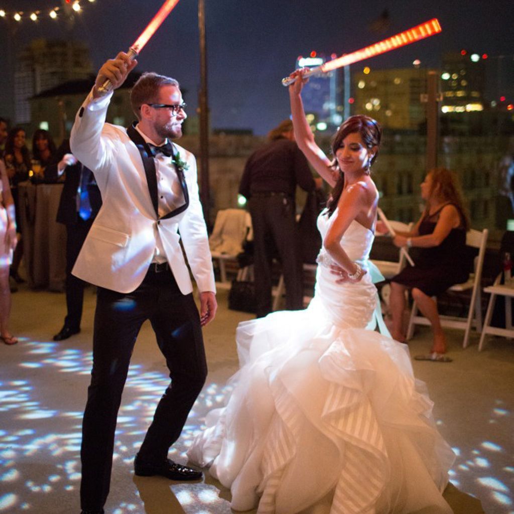 En Images Leur Mariage Star Wars Est Vraiment Etonnant Elle