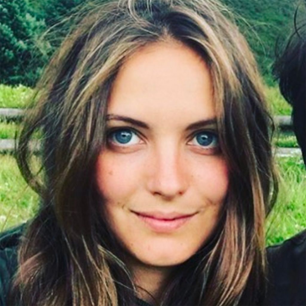 Emmanuelle Beart Et Daniel Auteuil Leur Fille Nelly Vient D Epouser Le Petit Fils De Simone Veil Elle