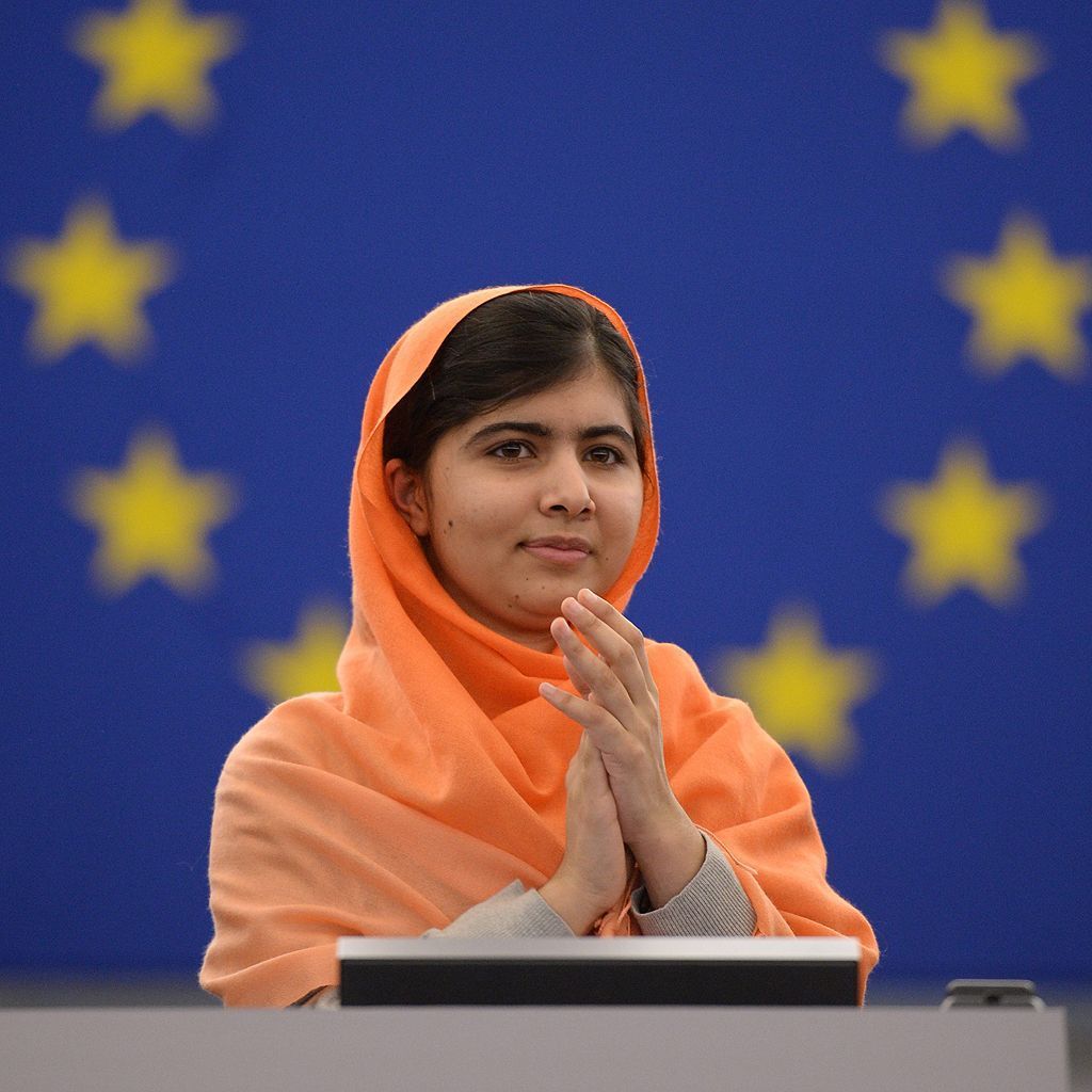 Malala Ovationnee Au Parlement Europeen Cite Voltaire Elle