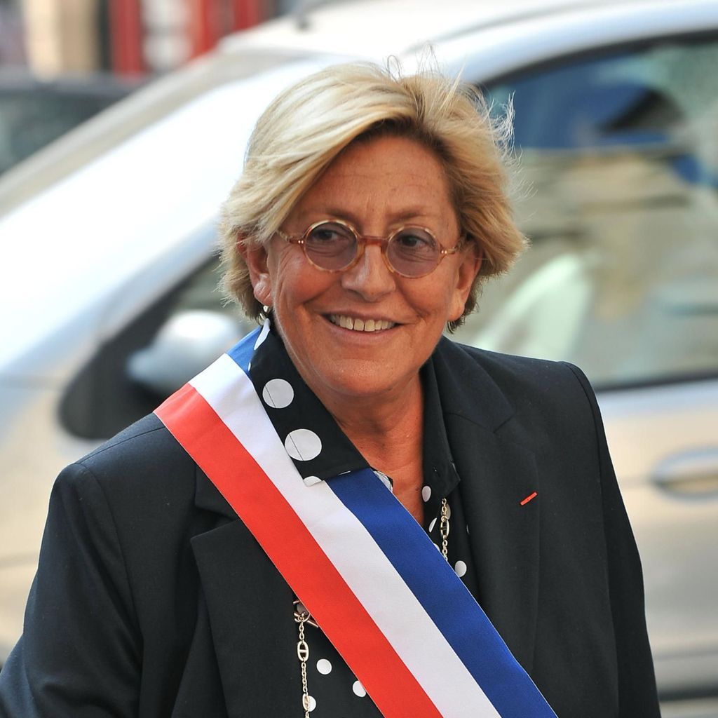 Pour Rester Libre Isabelle Balkany A Paye Une Caution D Un Million D Euros Elle