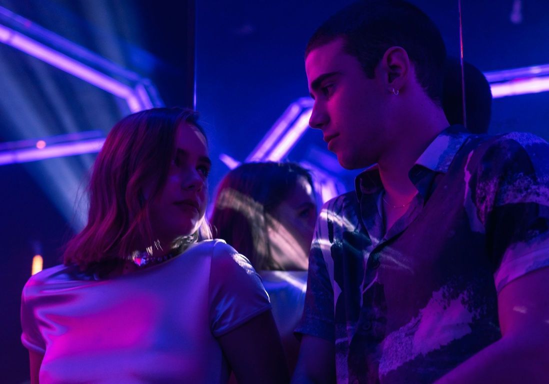 A Travers Ma Fenetre Netflix Livre À travers ma fenêtre : si vous avez aimé After, vous allez adorer cette  nouvelle comédie romantique - Elle