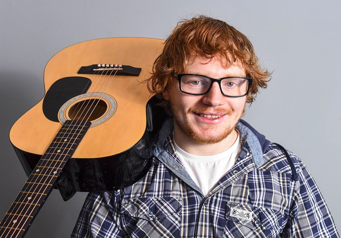 Ed Sheeran : un adolescent dit avoir vaincu son anorexie grâce à sa musique