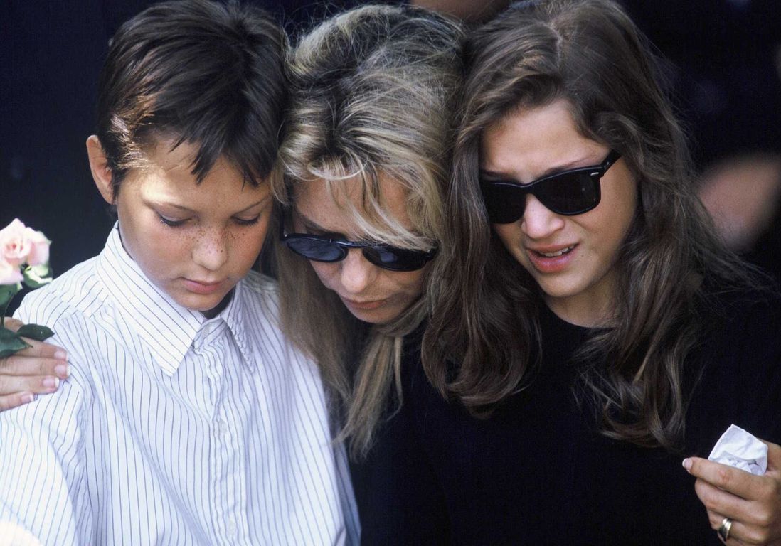 Que Devient La Maison De France Gall France Gall : Raphaël et Pauline, ses deux enfants avec Michel Berger, les  amours de sa vie - Elle