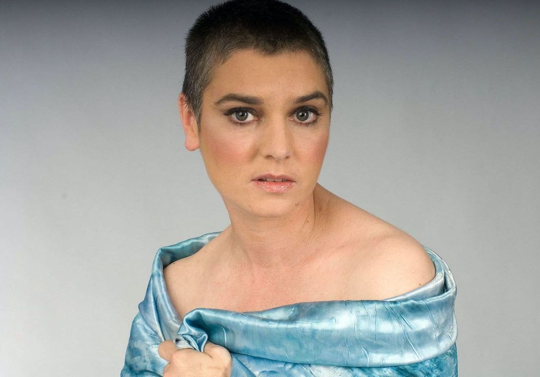 Cheveux Long Sinead O Connor Jeune Sinead O' Connor : son fils décède à 17 ans, après avoir été porté disparu  - Elle