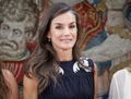 Pourquoi Letizia d’Espagne ne quitte plus cette marque française pour ses robes estivales 