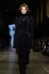 Défilé Alexander Mcqueen Prêt à porter Automne-Hiver 2025-2026
