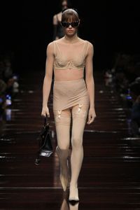Défilé Balenciaga Prêt à porter Printemps-Eté 2025