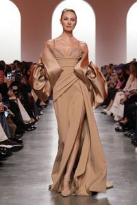 Défilé Elie Saab Haute Couture Printemps-Eté 2025