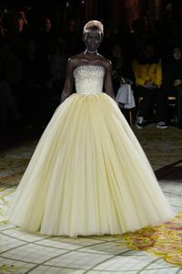 Défilé VIKTOR & ROLF Haute Couture Printemps-Eté 2023