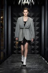 Louis Vuitton : l'histoire mode de la marque, ses derniers défilés - Elle