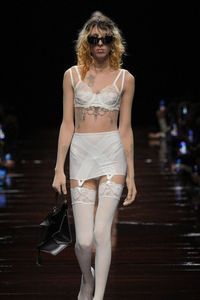 Défilé Balenciaga Prêt à porter Printemps-Eté 2025