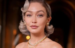 Grand Dîner du Louvre : Gigi Hadid attire tous les regards avec sa nouvelle coloration argentée