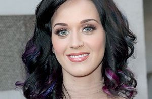 Katy Perry donne du pop à sa chevelure !