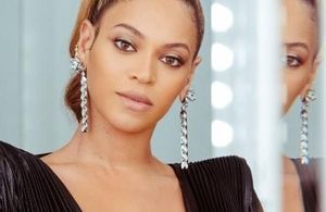 Pourquoi le beauty look de Beyoncé au brunch des Grammy Awards fait-il le buzz ?