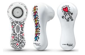 On aime : les brosses Clarisonic Mia 2 x Keith Haring