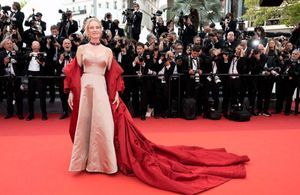 Les plus beaux looks d’Uma Thurman au Festival de Cannes