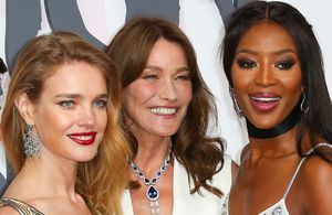 Cannes 2018 : Naomi Campbell et Carla Bruni complices pour le défilé Fashion For Relief