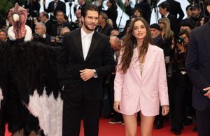 Cannes Replay jour 5 : quand François Civil s’empare de la Croisette avec un volatile géant
