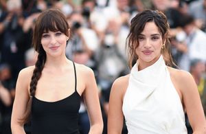Cannes 2025 : Dakota Johnson et Adria Arjona, duo éblouissant pour le photocall de « Splitsville »