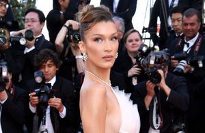 Cannes 2019 : Bella Hadid, Eva Longoria et Elton John réunis sur les marches pour "Rocketman"