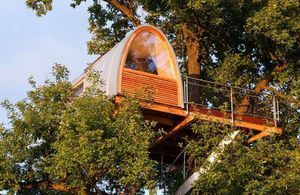 Les plus belles cabanes d’architecte pour dormir haut perché 