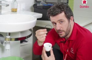 VIDEO : Comment déboucher un évier ou un lavabo?