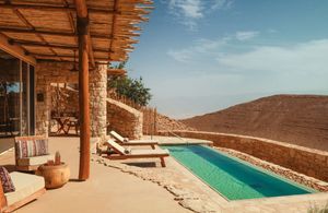 Visite de l'hôtel Shaharut, oasis dans le désert d'Israël 