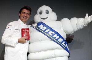 Guide Michelin 2017 : Yannick Alléno décroche les trois étoiles et une ancienne Top Chef distinguée