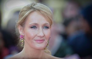 J.K. Rowling promet 3 nouveaux films sur l’univers de Harry Potter