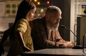 Minuit dans l’univers : une bande-annonce apocalyptique pour le prochain film de George Clooney sur Netflix