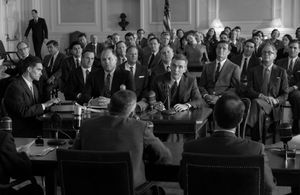 « Oppenheimer » : une bande-annonce explosive pour le prochain Christopher Nolan 